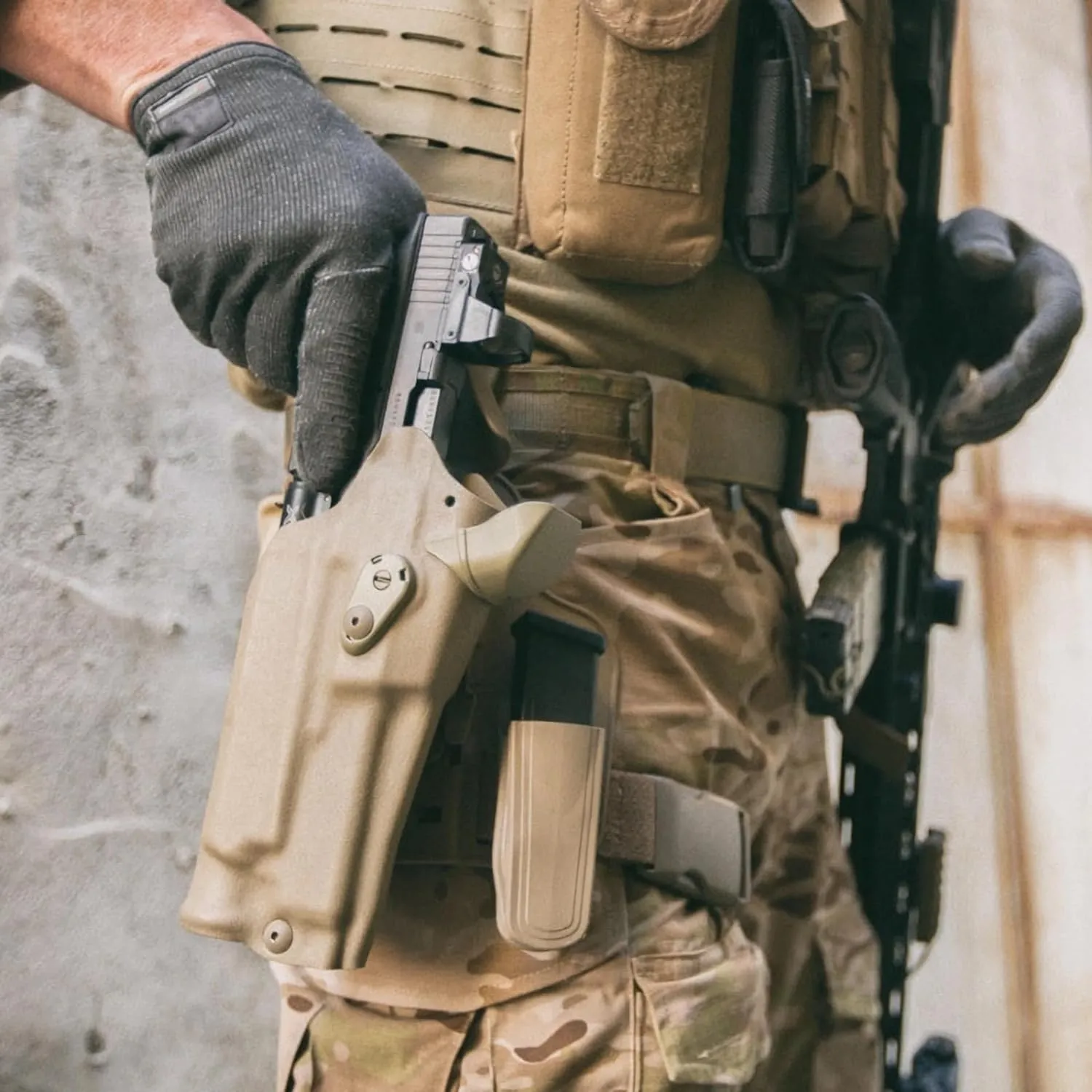 Drop Flex Adapter with Drop Leg Holster Platform and Leg Shroud Assembly QLS 19 and QLS 22 Polymer, for Quick Locking System Kit