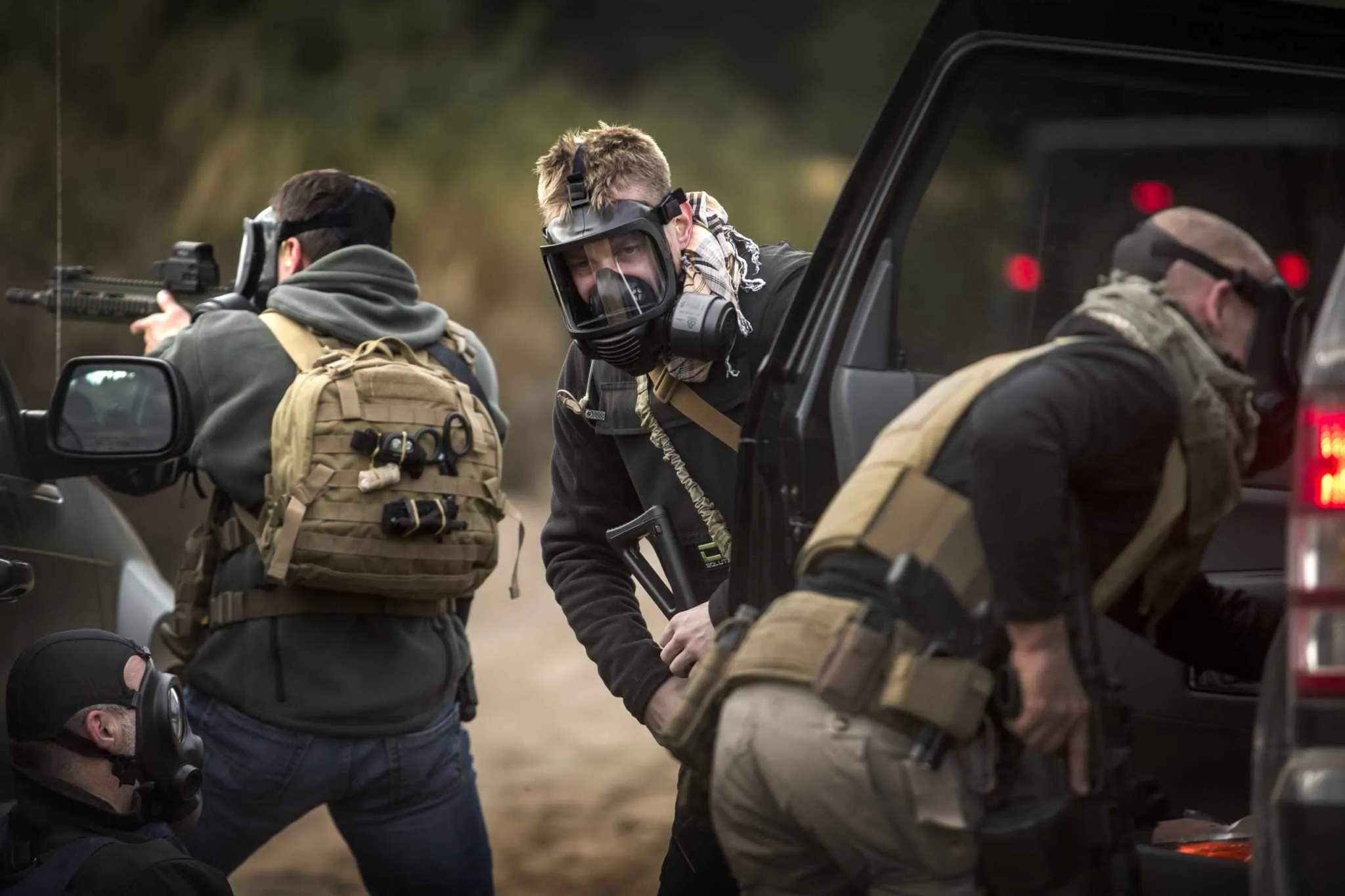 Emergency Survival Kit MIRA Safety CM-6M Tactical Gas Mask - Full-Face Respirator for CBRN Defense