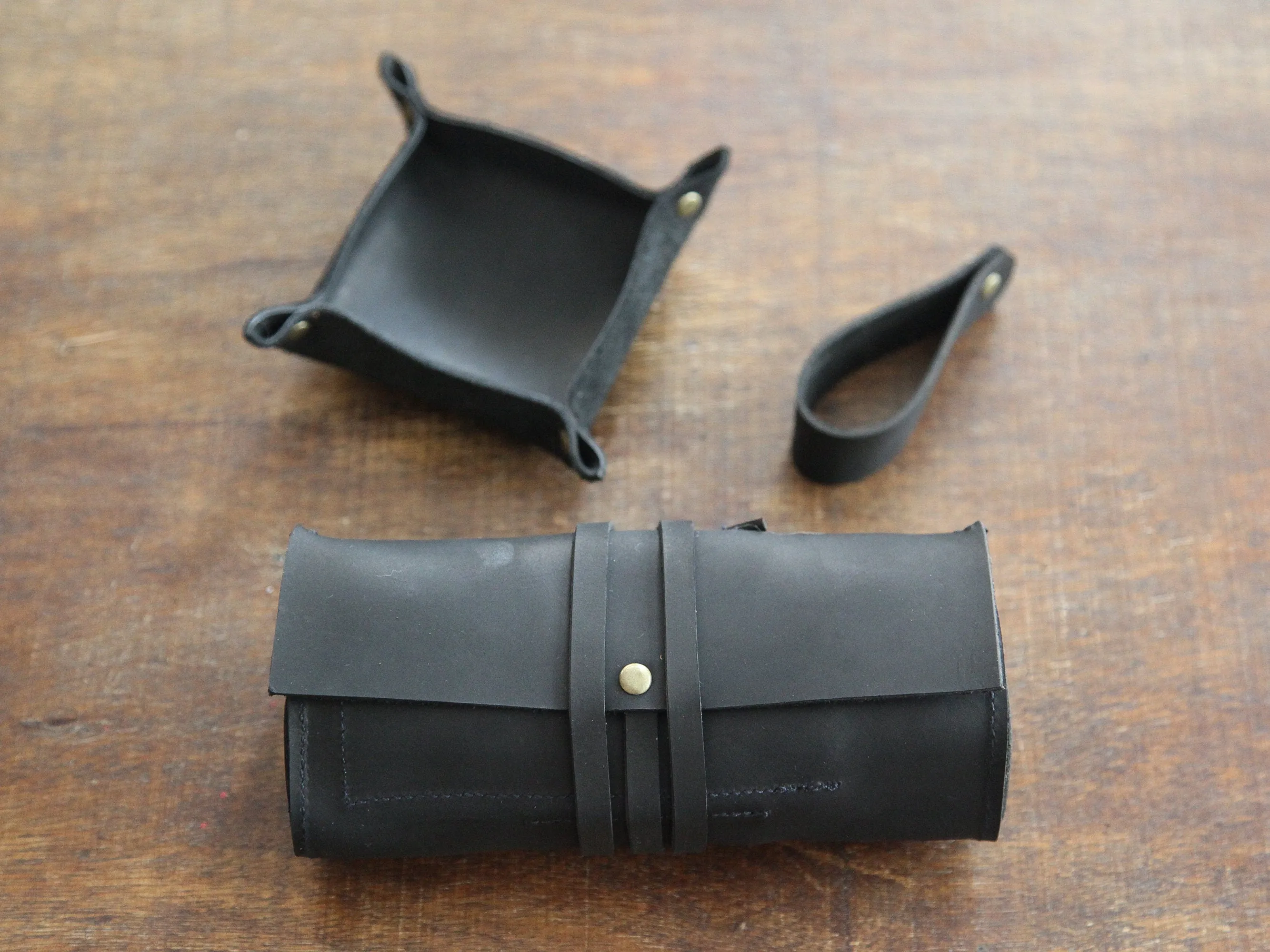 Leather Pipe Pouch for 3-Pipes, Handmade 3-Pipe Rollup Bag, The Pipe Bag, Matte Black