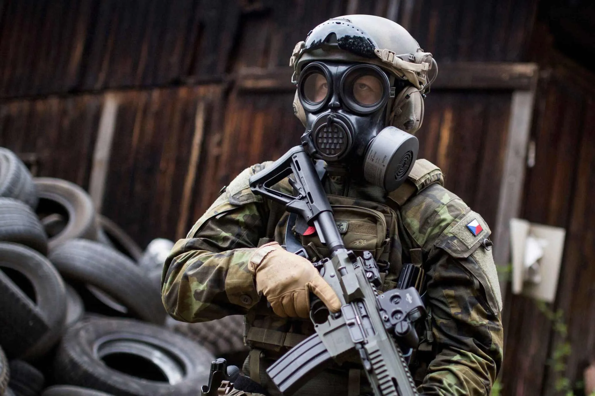 Survival Gear CM-7M Military Gas Mask - CBRN Protection Military Special Forces, Police Squads, and Rescue Teams