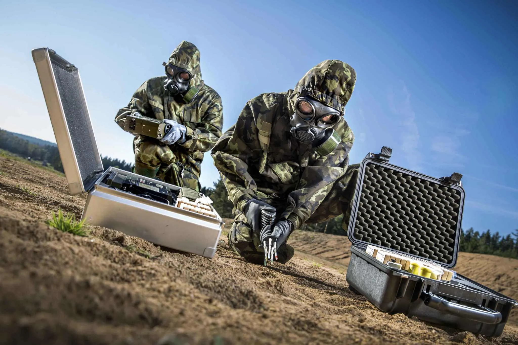 Survival Gear CM-7M Military Gas Mask - CBRN Protection Military Special Forces, Police Squads, and Rescue Teams